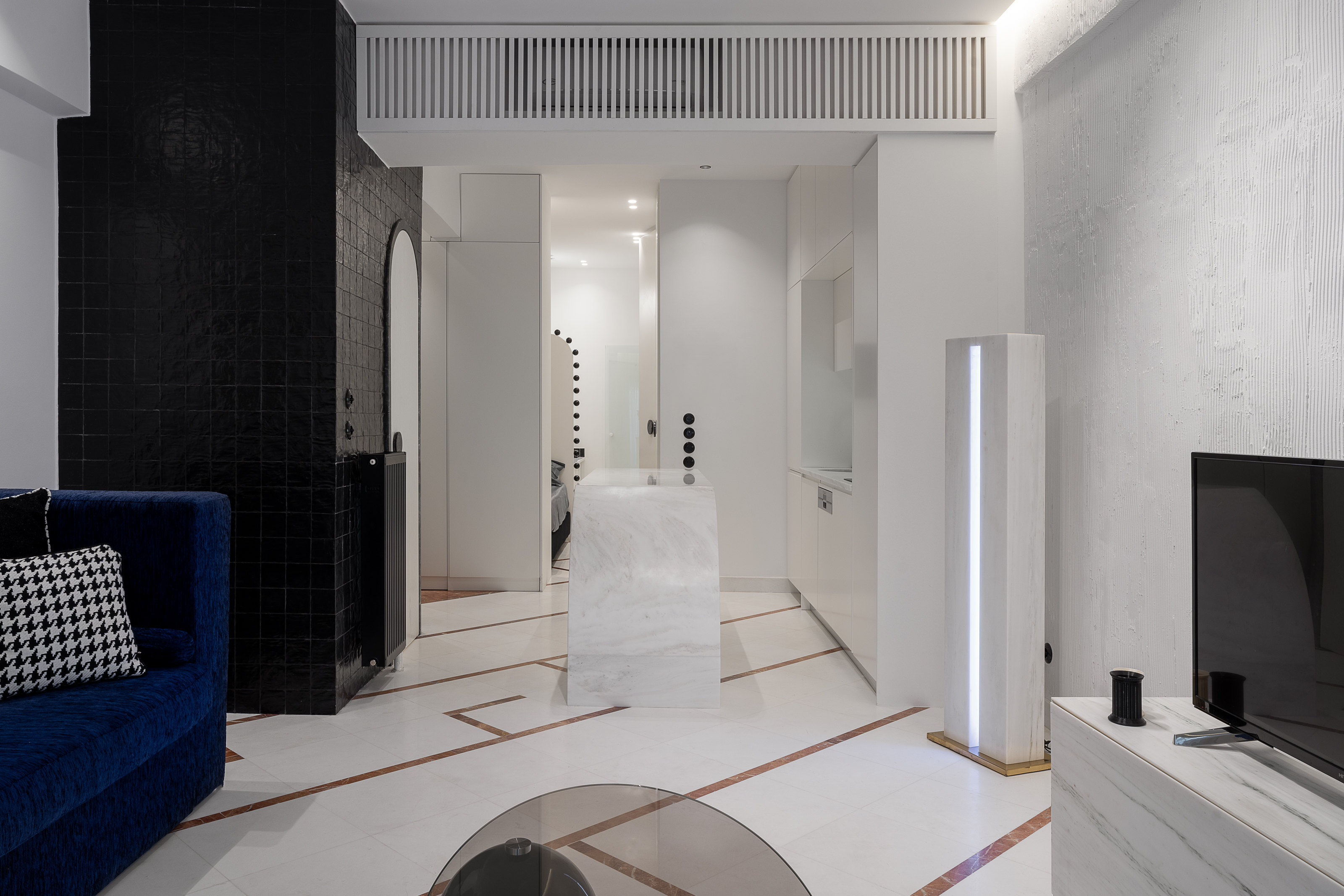 CONTEMPORARY APARTMENT